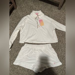 WOMENS MEDIUM STONEY CLOVER SWEATER & SHORT SET NEW WITH TAGS!!